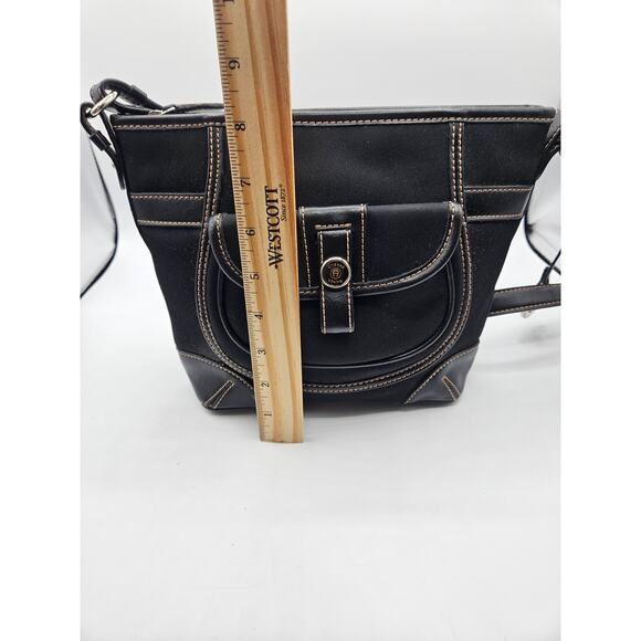 Etienne Aigner Elegant Black Crossbody Bag - Picture 8 of 9